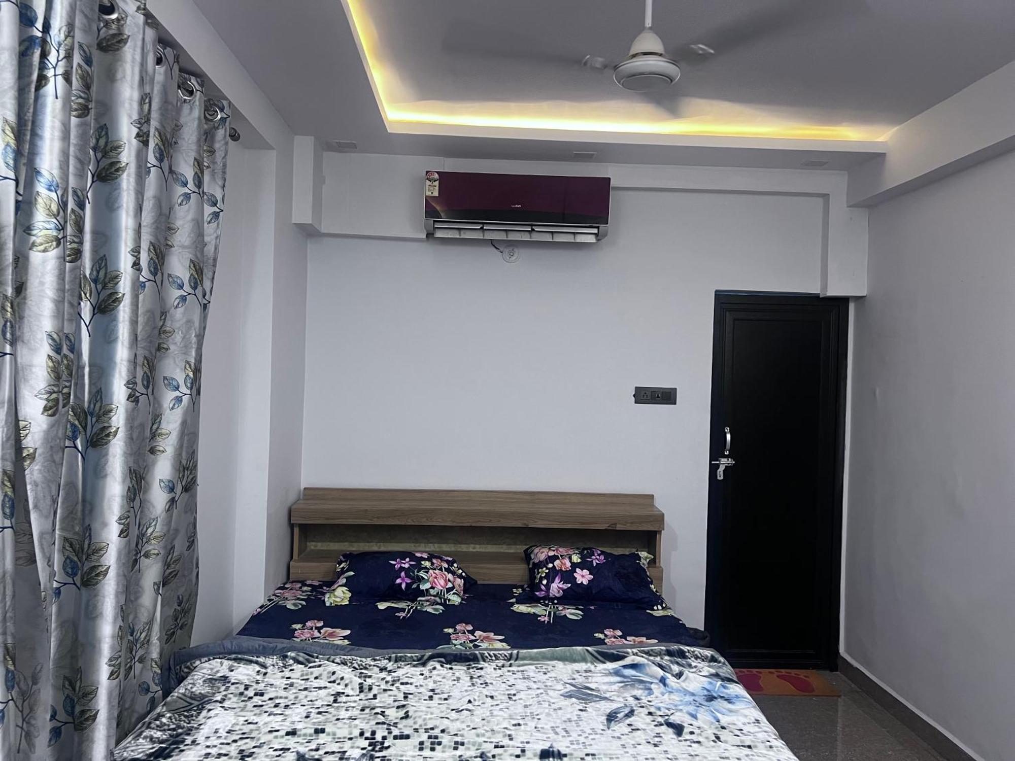 J K Apartment Allāhābād Junction エクステリア 写真