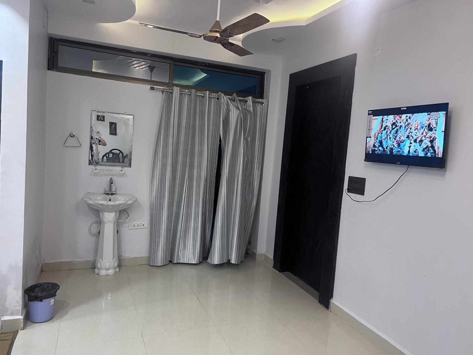 J K Apartment Allāhābād Junction エクステリア 写真