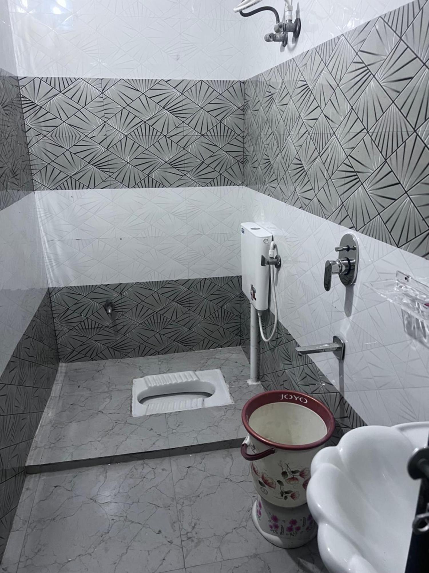 J K Apartment Allāhābād Junction エクステリア 写真